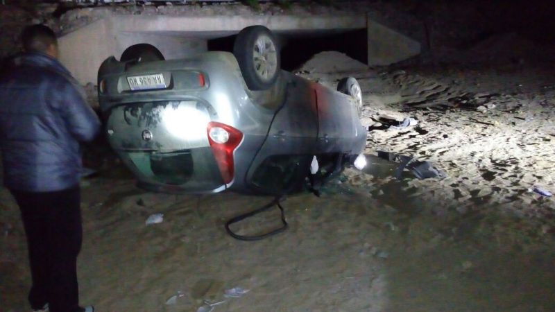 Impresionante vuelco en la ruta 40