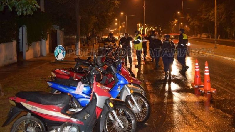 Un total de 24 vehículos demorados y tres arrestados