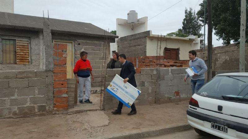 Entregan equipos de TDA