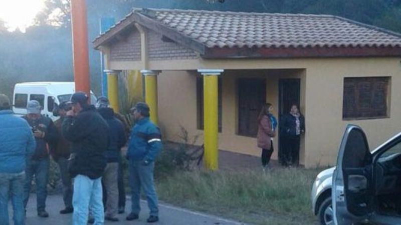 Municipales de El Alto llevan la protesta a la ruta 42