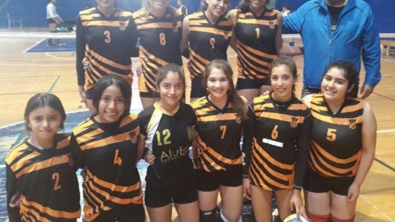 Peñarol en Mujeres y Ateneo en Varones, campeones Sub15