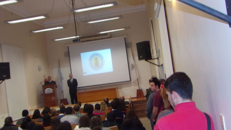 Premios a ingresantes con mejores promedios