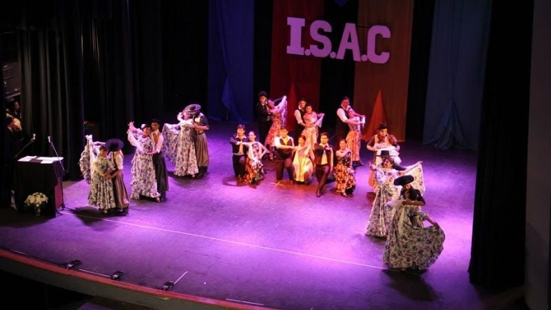 Histórica colación de grado del Instituto Superior de Arte y Comunicación