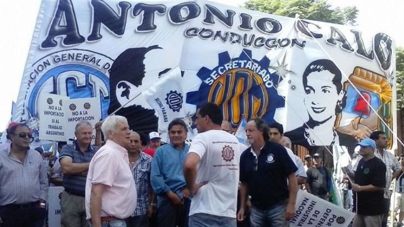 Gremios que rechazan el tope oficial del 20% lanzaron huelgas