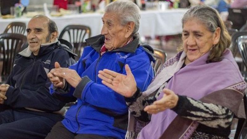 Proyecto de Lectura “A Puertas Abiertas” en el Hogar de Ancianos