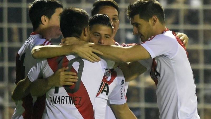 River goleó a Atlético 3-0 y está a un punto de Boca