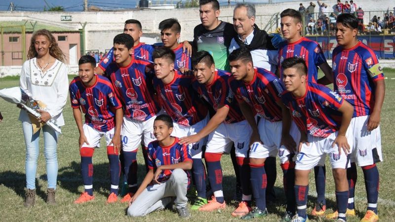 Estudiantes-Ferro y “Tesho”-“Santo” abren la 5ta. capitalina
