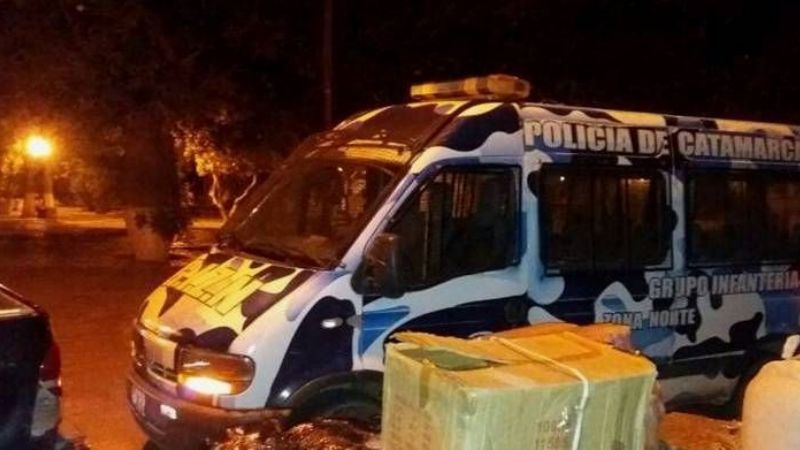Apedrearon un móvil policial en el norte de la Capital