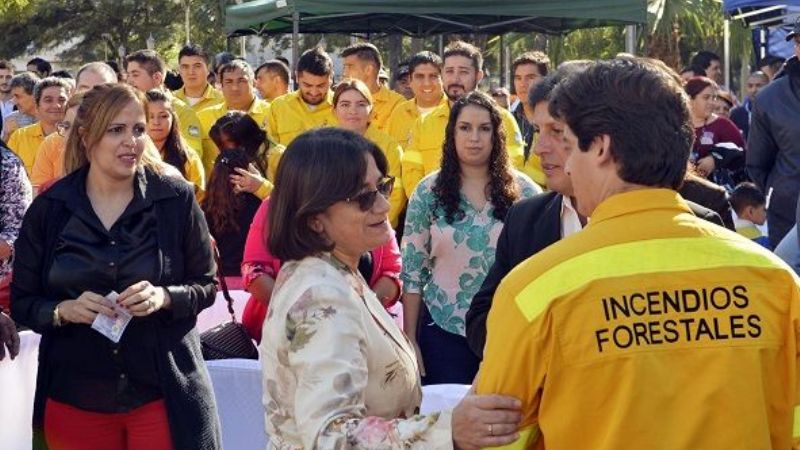 La Gobernadora homenajeó a los brigadistas