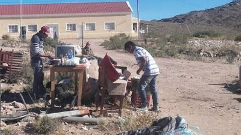 Piden desalojo de manifestantes en Minas Capillitas