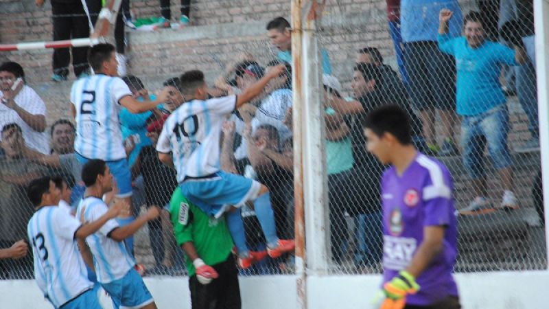 El “Pistolero” fue más “diablo” en los penales