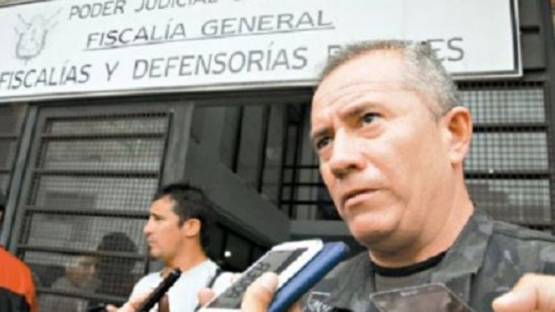 Tres balazos en el ataque al comisario