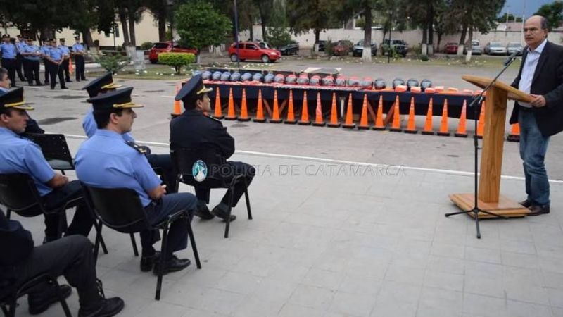 Entregaron elementos a la Policía