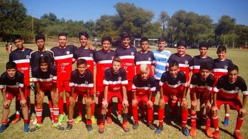 Entretenida jornada de inferiores entre La Carrera y Defensores