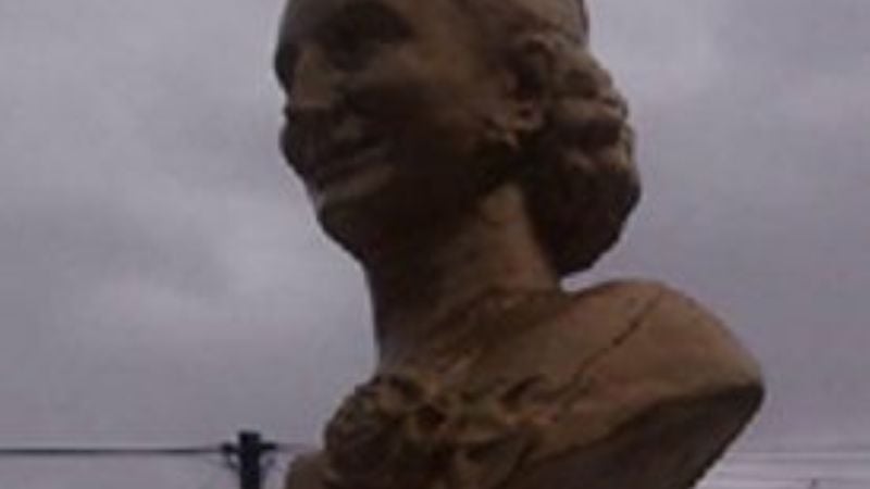 Peronistas restauran el busto de Eva Perón en Andalgalá