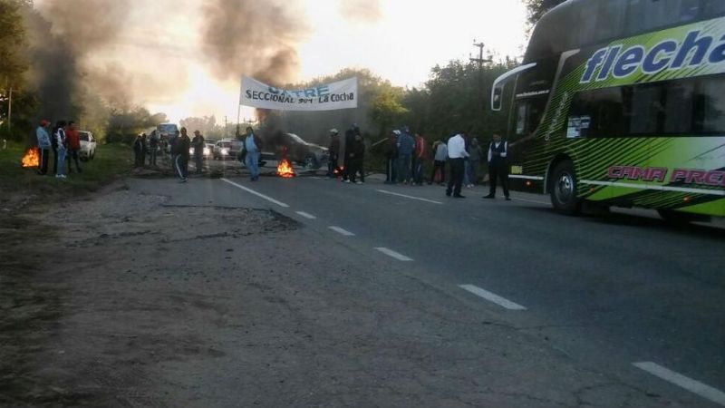 Limoneros cortan rutas en Tucumán
