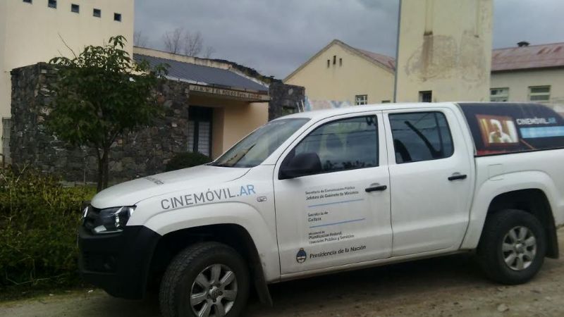 El Cine Móvil de Cultura celebra con los Jardines de Infante