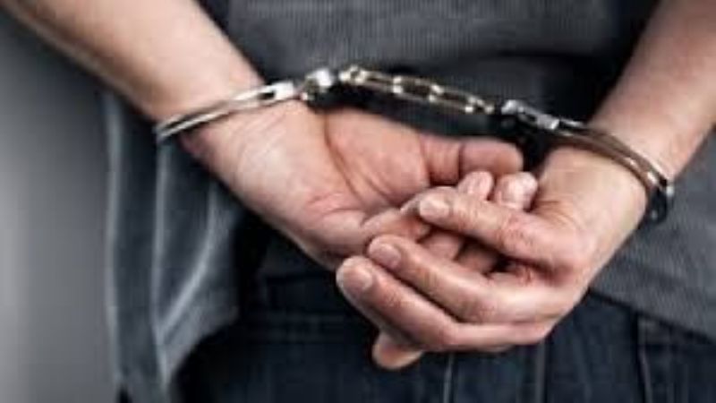 Dos aprehendidos y un demorado por intento de robo y agresión