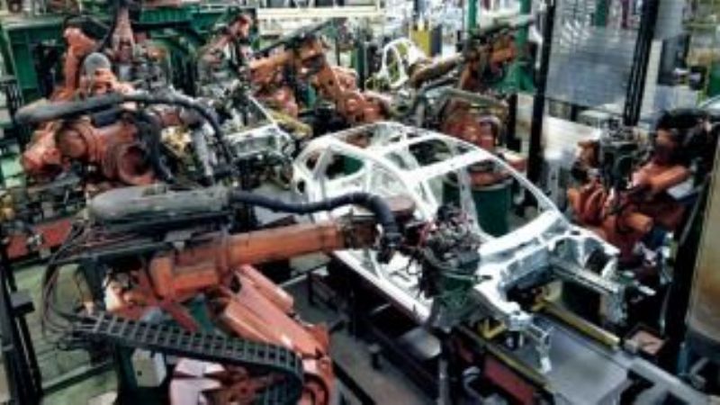 Las automotrices confían en el repunte del mercado interno