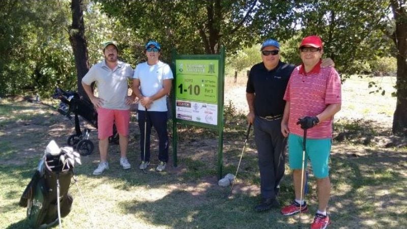 Agüero, Cruzado y Moreno en el golf por los Kinesiólogos