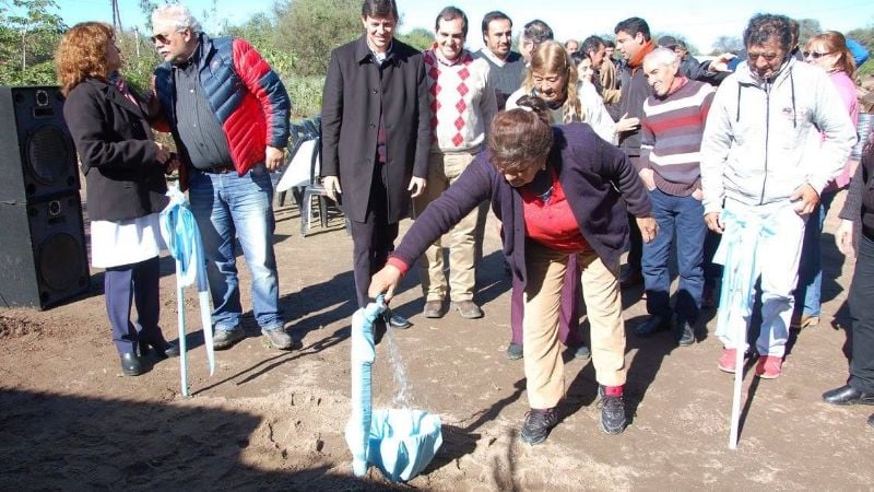 Inauguraron servicio de agua potable en Los Molles
