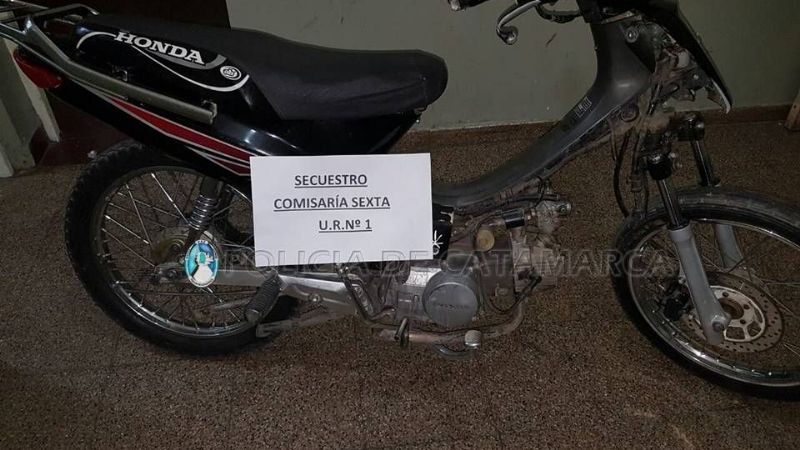Demoran un adolescente y secuestran una moto