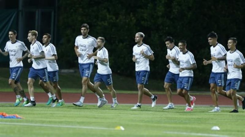 Sorprendió con un equipo sin laterales en Singapur