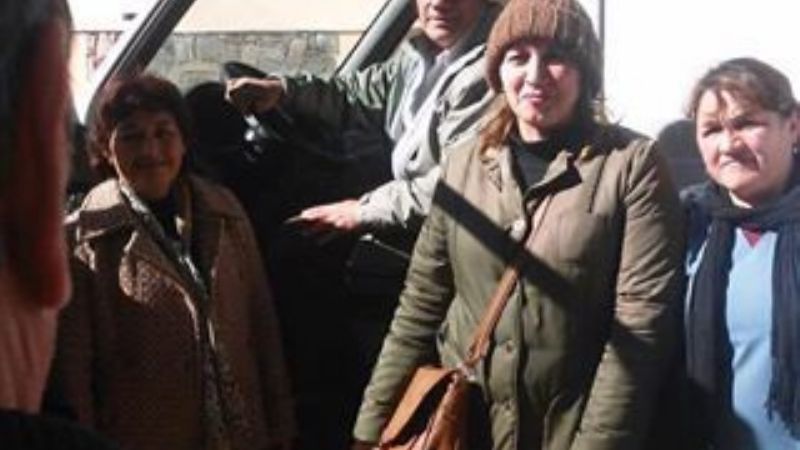 El senador Corpacci entregó ambulancia en Los Ángeles