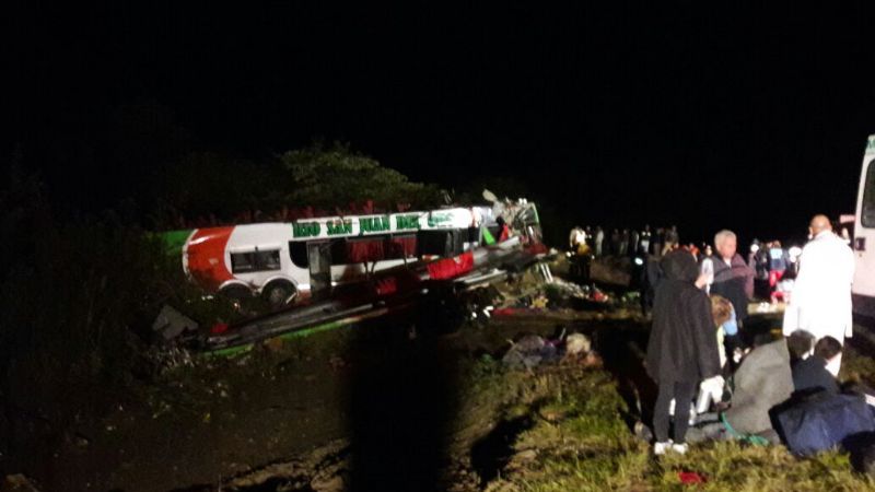 Volcó un colectivo en la Cuesta de El Totoral: 1 muerto