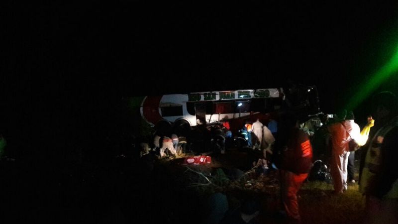 Volcó un colectivo en la Cuesta de El Totoral: 1 muerto