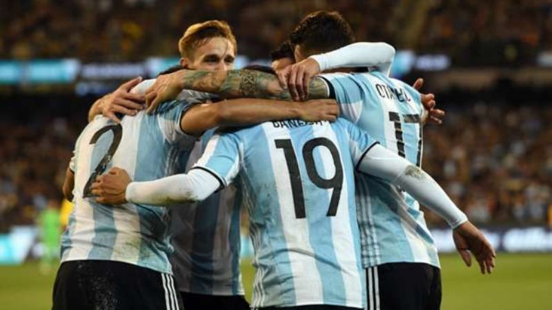 Sampaoli prueba un osado esquema ante Singapur