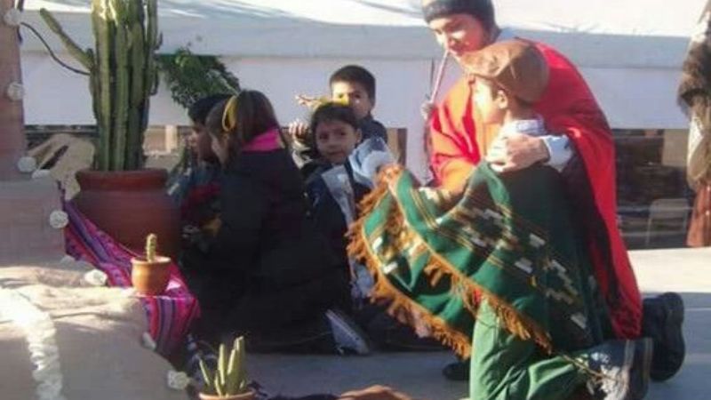 El Padre Oscar Tapia diserta en la Feria del Libro en Recreo