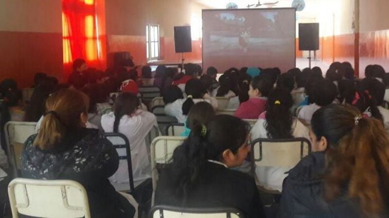 Intensa gira del Cine Móvil de Cultura por escuelas de Capayán