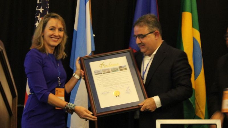 El intendente Jalil recibió un reconocimiento en Miami