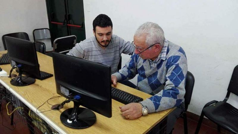 Talleres de Facebook, notable interés de adultos mayores