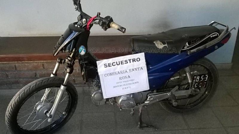Demoran a dos adolescentes y les secuestran la moto en Valle Viejo