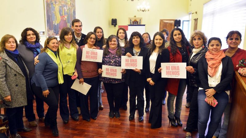 Lucía con organizaciones que luchan contra la violencia de género