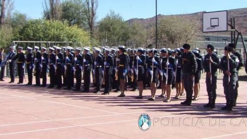 Cadetes de la Policía juraron lealtad a la Bandera