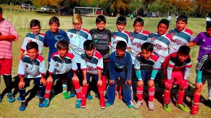 La Carrera prevaleció en el clásico con Las Pirquitas