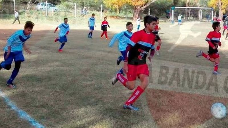 La Carrera prevaleció en el clásico con Las Pirquitas