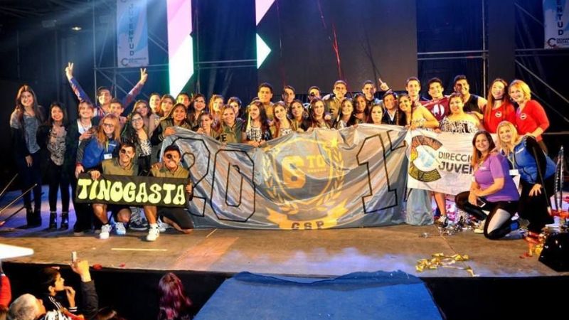 Exitoso paso de tinogasteños en la “Fiesta de Los Buzos”