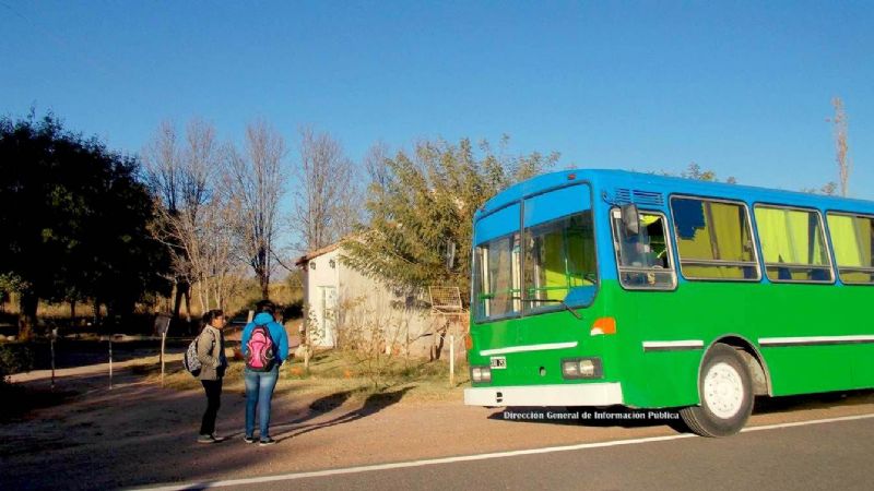 Primera semana de transporte gratuito para alumnos del IES Tinogasta