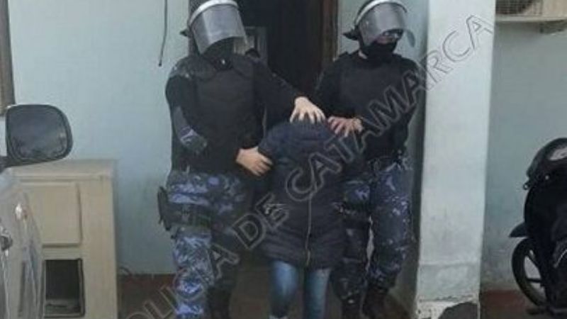 Detienen en la Terminal a una pareja con 1 kilo de cocaína