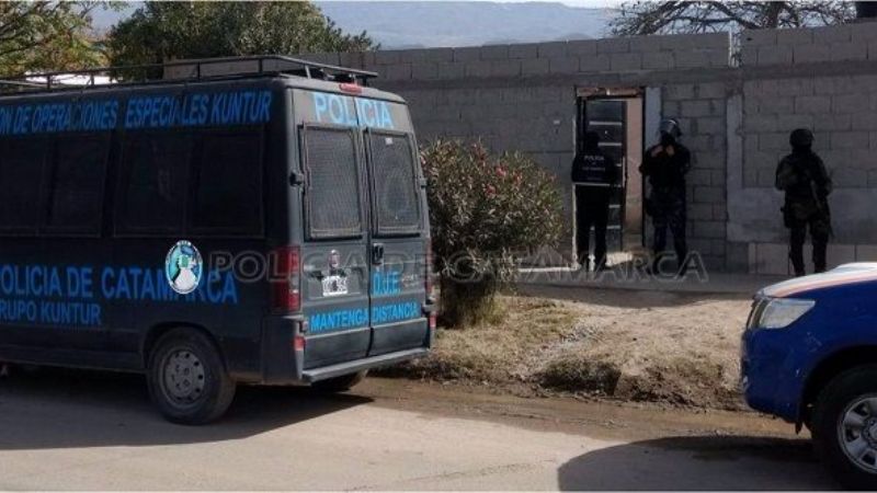 Detienen en la Terminal a una pareja con 1 kilo de cocaína