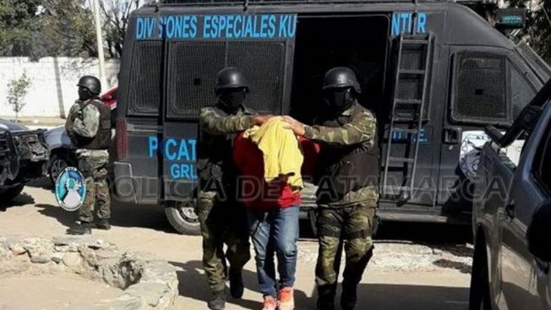 Detienen en la Terminal a una pareja con 1 kilo de cocaína