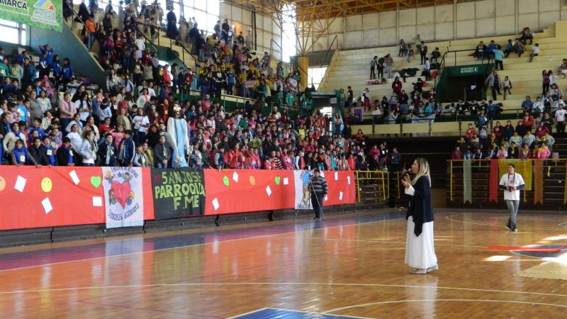 Multitudinario encuentro de niños católicos