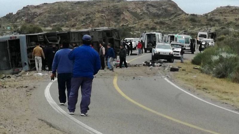 15 muertos por el vuelco de un micro en Mendoza