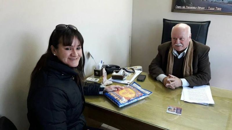 Escuelas de Valle Viejo recibieron banderas