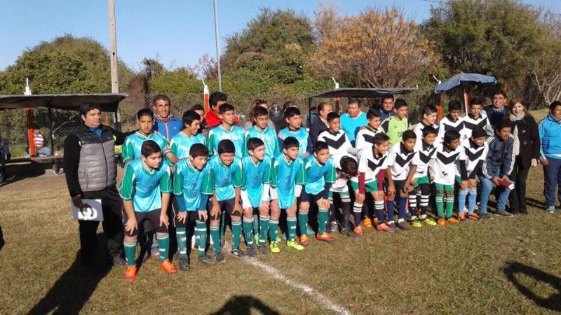 El senador Corpacci en el lanzamiento de los Juegos Interescolares