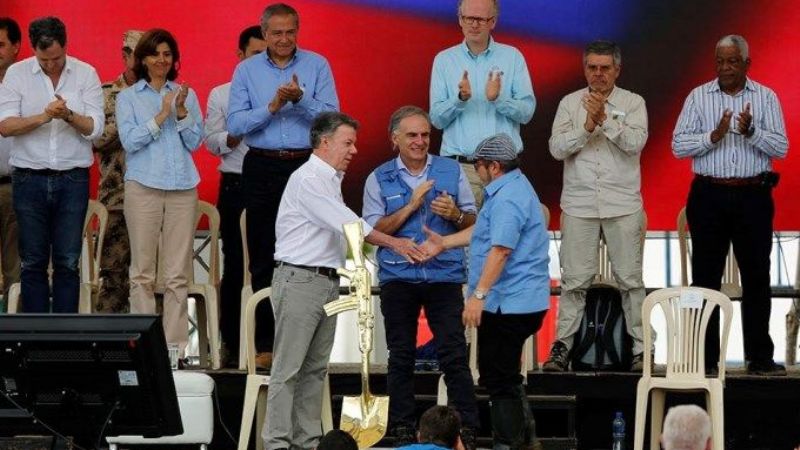 Las FARC dijeron “adiós a las armas..., bienvenida la paz"